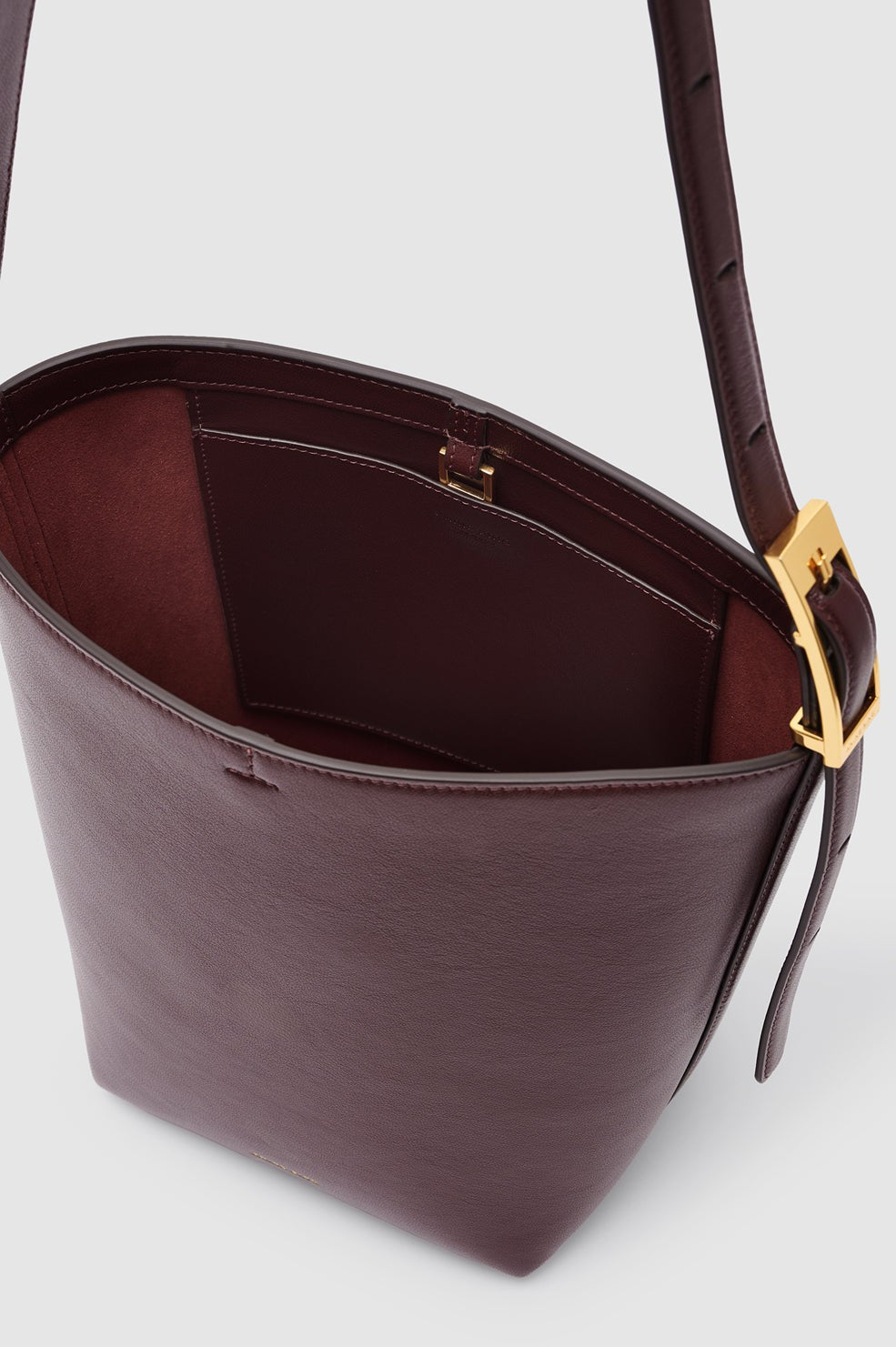 Elly Medium Bucket Bag Grained Leather - Fig