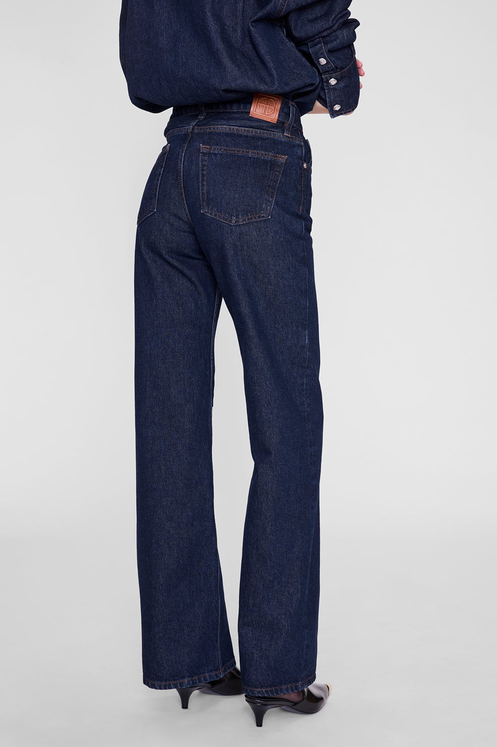Hugh Jean 34" - Unwashed Blue