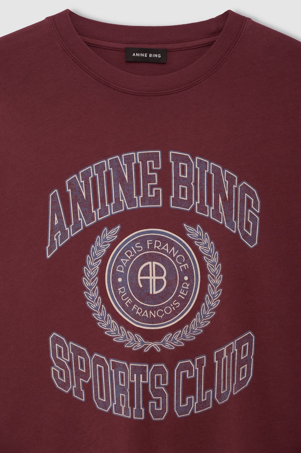 Cade Tee Collegiate - Burgundy